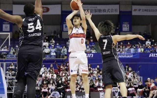 藤井が29得点と躍動した川崎が白星…ホームで連敗を喫した三河はCS進出ならず