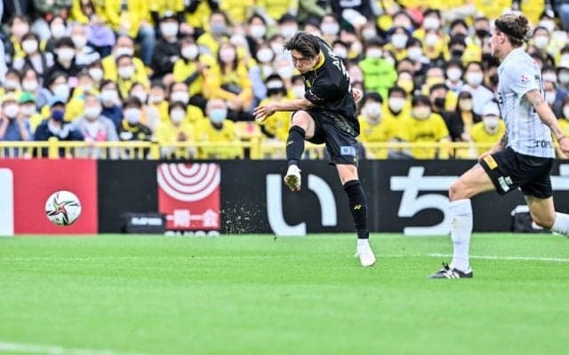 【柏レイソル】森＆細谷のヤング2トップ先発！ ゴール奪えずも「横関係から縦関係」のプレスで浦和レッズを苦しめる