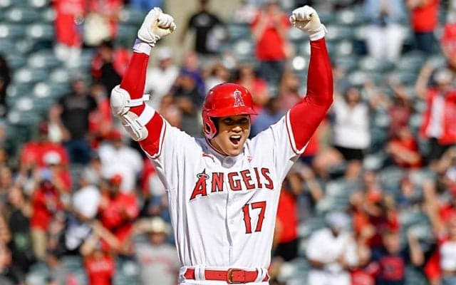 【MLB】間一髪サヨナラ生還の大谷翔平　感情爆発のガッツポーズに米メディアも「スペシャル」と興奮