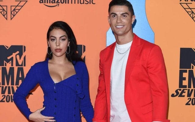 C・ロナウド娘の名前はベラ・エスメラルダに、ジョルジーナさんが明かす