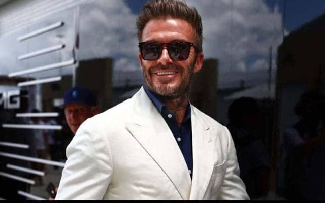 「この4人で一体いくらの価値」ベッカムがジョーダン、ブレイディ、ハミルトンとスポーツ界のレジェンド大集合ショット「奇跡だ」