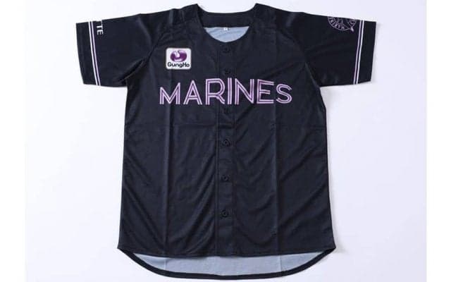 ロッテ夏の特別ユニ「BLACK SUMMERユニホーム」付きチケット販売　ライトパープル映える