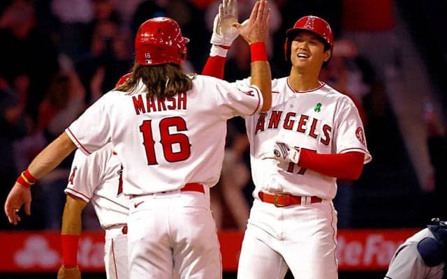 【MLB】2打席連続弾の大谷翔平、明日本拠地でMVP受賞セレモニー　ボブルヘッド求めファン殺到か