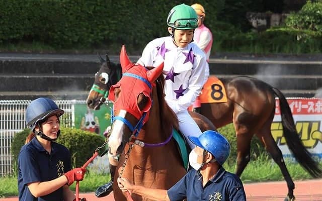 【地方競馬】新人騎手たちのデビュー　-孫とおじいちゃんの初共演、愛弟子と師匠の物語-