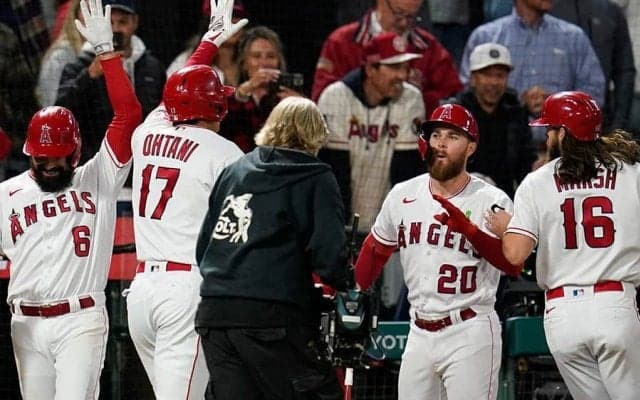 【MLB】大谷翔平の衝撃2打席連発に同僚仰天「アンビリーバブル」　量産確信「HR増えていく」
