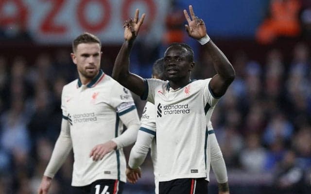 ｢衝撃的なゴールが炸裂｣!!逆転勝利で首位マンCと暫定で並ぶ!レッズの｢背番号10｣が決めた｢超反応決勝ゴール｣