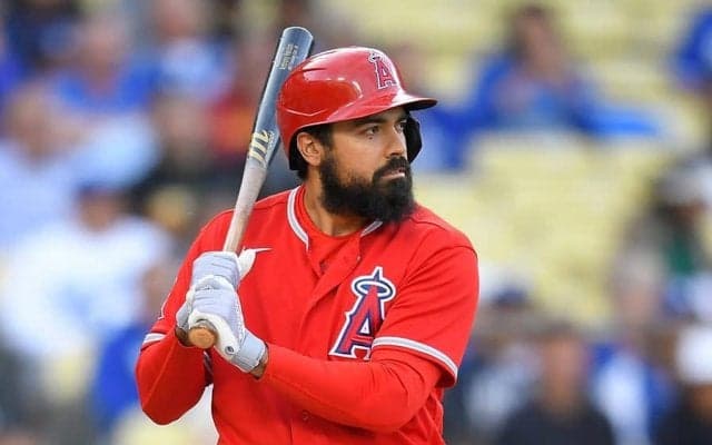 大谷翔平同僚が仰天弾、右打ちなのに「左打席で本塁打??」と米記者衝撃「奇抜な試合だ」
