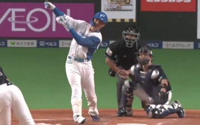 清宮幸太郎の“秘打”は「打球角度おかしい」　右手1本での飛距離が「エグい」