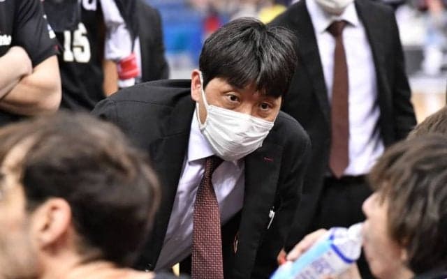 大阪エヴェッサが天日謙作HCの退任を発表…今季は21勝36敗で西地区8位