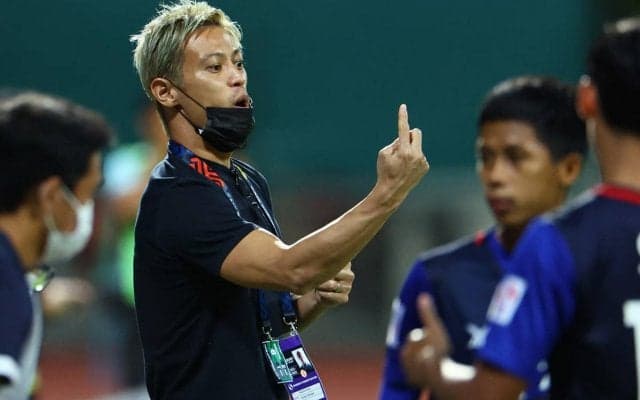 「めちゃめちゃターミネーターに居そう」カンボジア率いる本田圭佑、タイが用意した宣材写真にツッコミ「これ使う？」