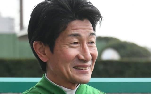 東京競馬場で柴田善臣騎手の黄綬褒章受章記念セレモニーを開催　オークス開催日の最終レース終了後に