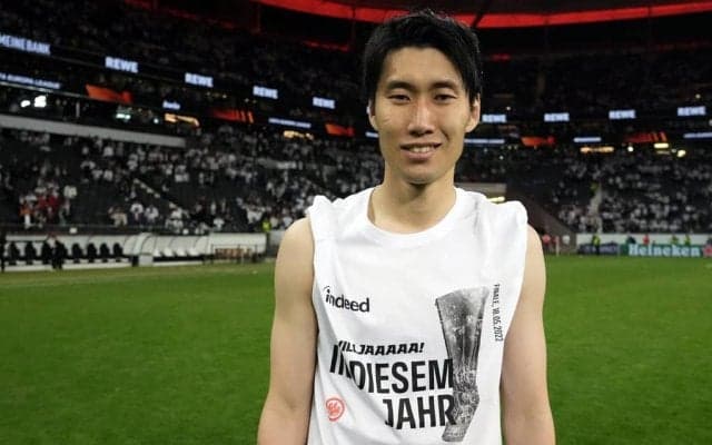 「可愛すぎる」鎌田大地がフランクフルト「EL決勝進出」を決め喜びの舞い!クラブ公式が動画をアップし話題に