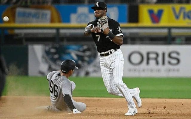 【MLB】チョイ投げで爆送球「なんじゃこれ!?」　衝撃の“手首キャノン”が「信じられない」