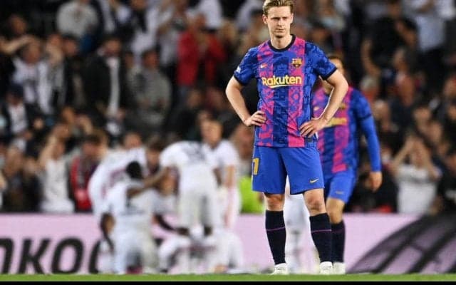 ユナイテッド関心のF・デ・ヨング、チャビ監督は残留を明言せず