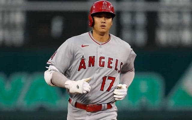 大谷翔平の記念すべき100号ボールが作った“挨拶回りの列”が話題「ナイス」「面白い」