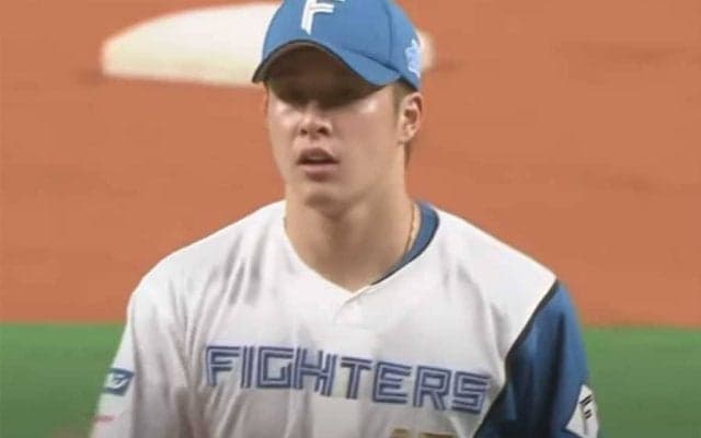 吉田輝星の“美直球”が「めっちゃ早く見える」　ミット突き刺す剛球が「芸術点高い」