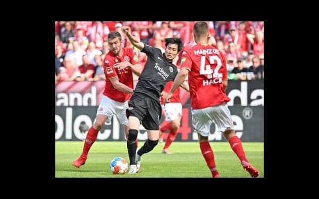 鎌田大地、ヨーロッパリーグ決勝を前に「別にドキドキしてない」。地元では「オイロ・ダイチ」とゴールに期待