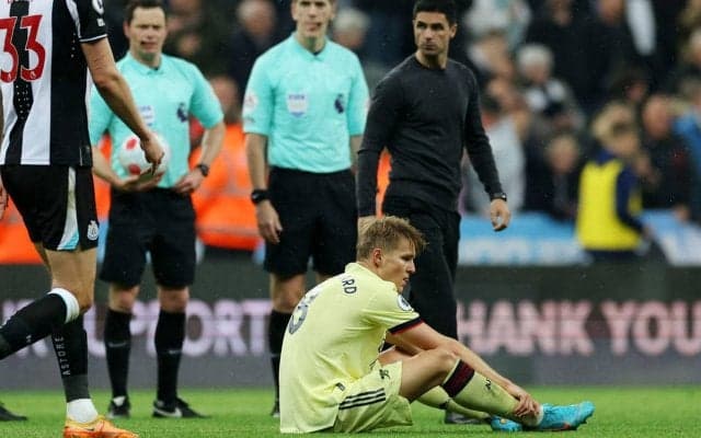 経験不足の“ヤング・ガナーズ”を心配するキャラガー「来季が本当に心配」、ネビルはトップ4入りを「ずっと信じられなかった」と見解