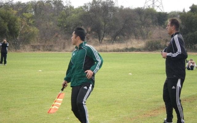 W杯で「私は機械になります」宣言　人間業の極致と言える副審の判定【オフサイドはなぜ反則なのか】(3)