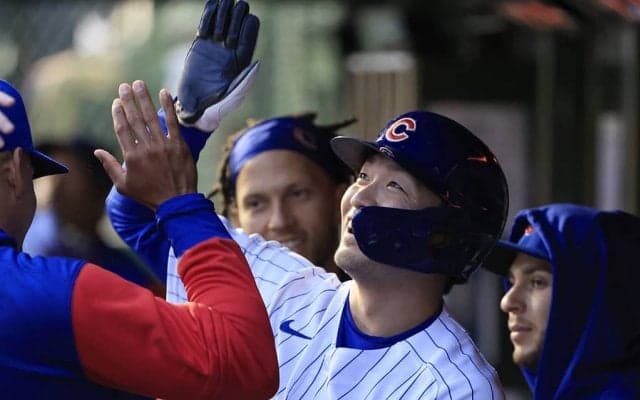 【MLB】鈴木誠也、強肩発動しメジャー初捕殺　アウトになった122キロの巨漢選手には「ピアノを背負っているのか」と厳しい声