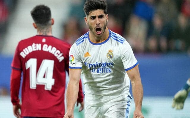 「美男美女すぎる」レアルFWアセンシオが結婚！2人きりのレストランで思い出ムービーとともに感動のプロポーズ