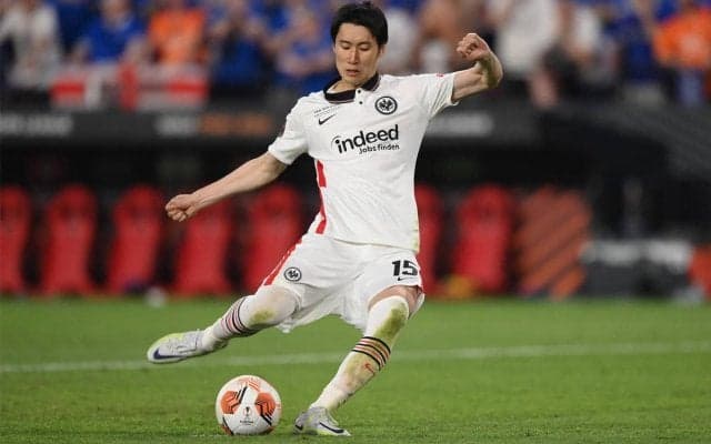 「初めて嬉しくて号泣」EL全試合出場の鎌田大地が優勝を報告、同い年の鹿島勢からも祝福「さすがです」