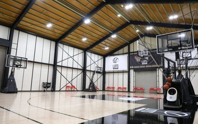 インドアバスケットボールコート「ロッツ横浜」が横浜戸塚にオープン