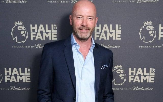 前オーナーの意向で6年間外に…ニューカッスル本拠地に“レジェンド”シアラー氏の銅像が帰還！