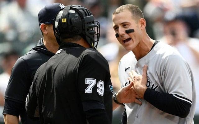 【MLB】判定ブレブレの“誤審疑惑”が「めっちゃ酷い」　ベンチ飛び出す退場劇に「審判が悪い」