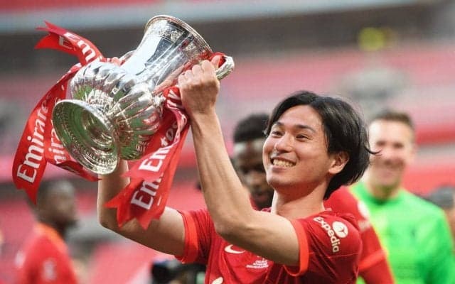 リバプールとマンCの熾烈なプレミアリーグ【優勝争い展望】!!日本代表・南野拓実のレッズは今季4冠を狙う!マンCは連覇へ…「優勝の条件」