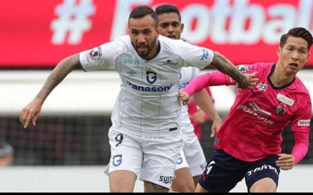 「情けない…」“大阪ダービー”で味方同士が一触即発…昌子源が怒りペレイラと口論「そりゃ怒る」、「怒るのも無理ない」…片野坂監督の表情にも「切ない…」