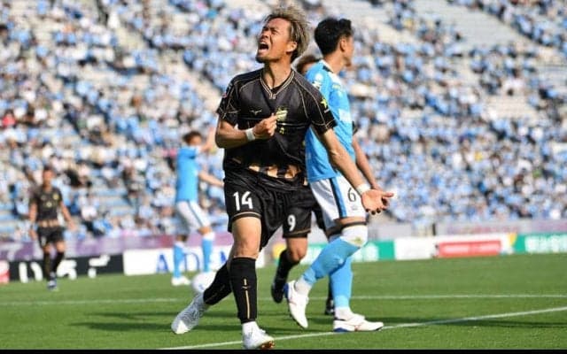 札幌がGK交代のアクシデント発生も逆転勝利！　磐田は初連勝ならず【明治安田J1第14節】