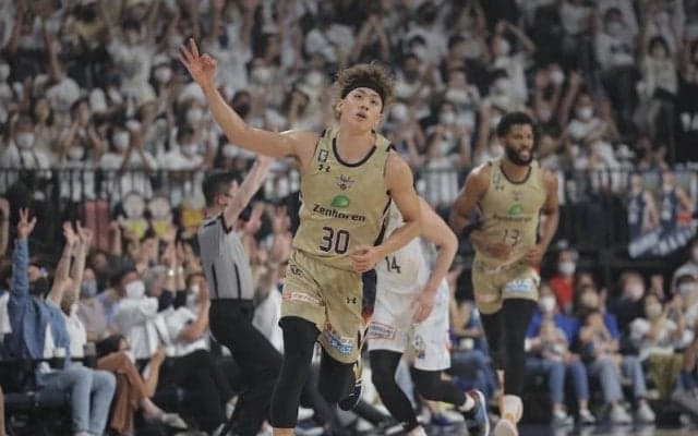 エバンスの決勝点で島根に劇的勝利…今村が躍動した琉球が初のファイナル進出／BリーグCS