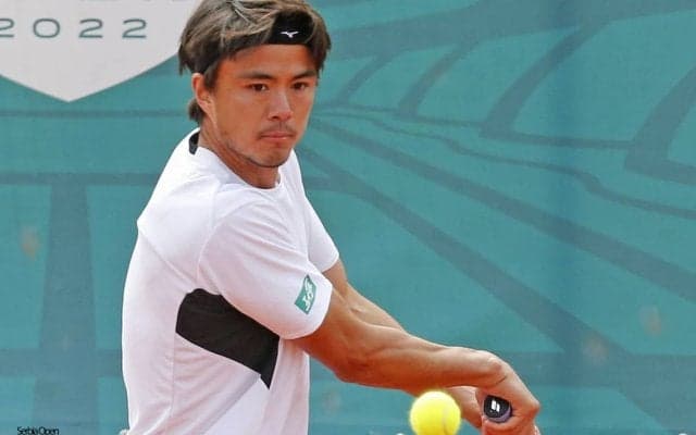ダニエル太郎、激闘の末に敗戦。地元の世界209位にフルセット負け[全仏オープン]