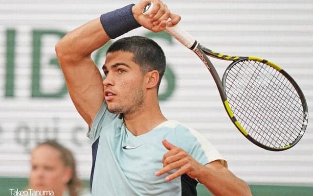 19歳アルカラス、快勝で2回戦へ「優勝候補の一人だと思われていることが、モチベーションになっている」[全仏オープン]