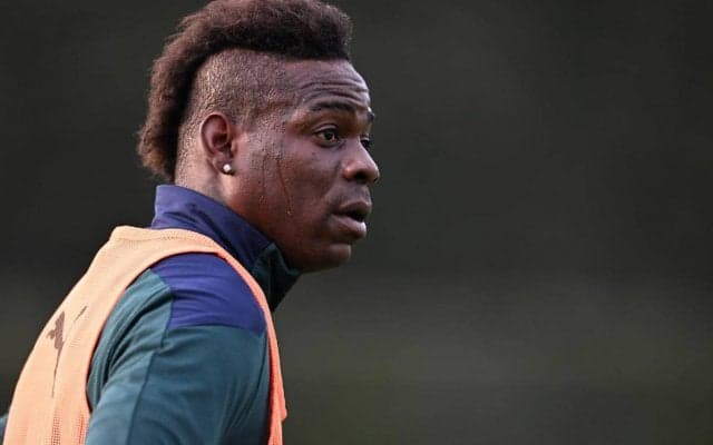 「スーパーマリオが帰ってきた！」バロテッリが“ラボーナ弾含む1試合5ゴール”のお大暴れ！