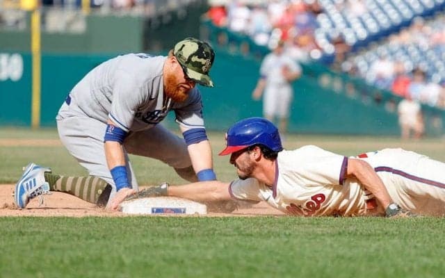 【MLB】騙された走者愕然「引っかかるなんて」　衝撃の“ニセ悪送球”が「なんというプレー」