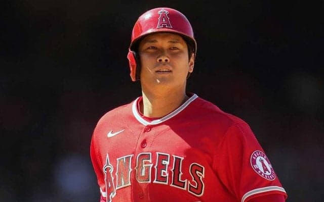 大谷翔平に何よりの“プレゼント”を貰った同僚左腕、ベンチの喜びに反響「嬉しそう」