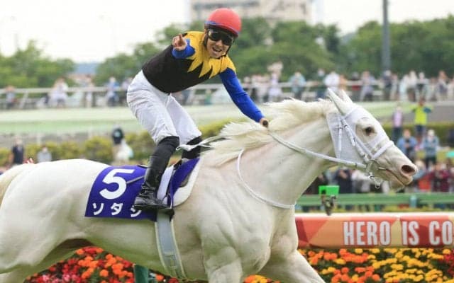 【ヴィクトリアマイル】白毛馬・ソダシが抜け出す！吉田隼人渾身の騎乗炸裂