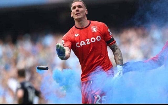 「僕を攻撃したバカどもが」優勝直後のシティファンに暴行されたGKが怒り…新天地デビュー戦での悲劇に「今日の試合の感動を壊すことはない」