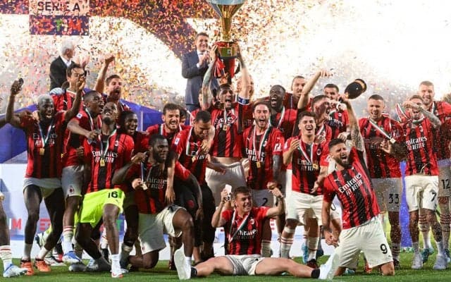 11年ぶりスクデット獲得のミラン、来季の3rdユニはモスグリーンか
