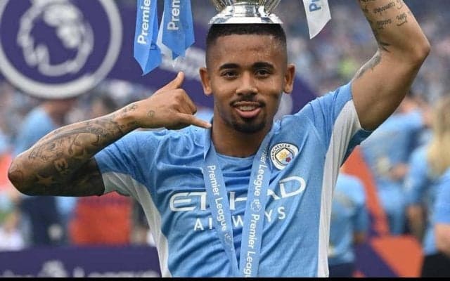 ガブリエウ・ジェズスが優勝&第1子誕生のWおめでた！インフルエンサーの恋人との間に長女が生まれる