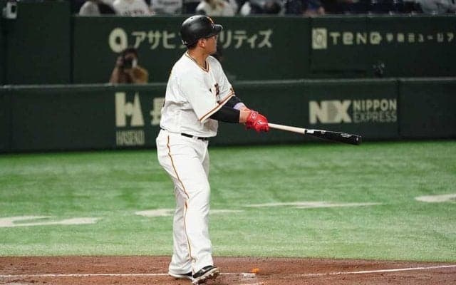 投手が表情を失う「一瞬の出来事」　岡本和真の“絶対確信弾”が「完璧すぎる」