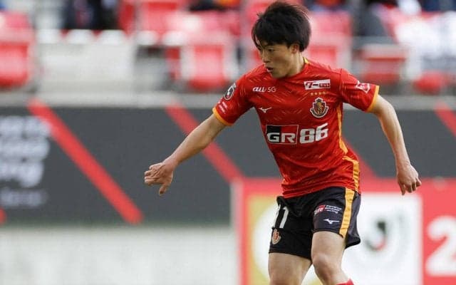 「アルバムは恥ずかしいからって掲載NGでした」名古屋FW相馬の妻・森山るりさんが結婚1周年でウェディングショットを披露！