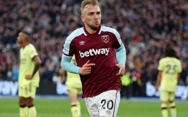 イングランド代表初選出のボーウェン、ベッカムに憧れた幼少期の写真が大反響「そのペイントで出場してくれ」