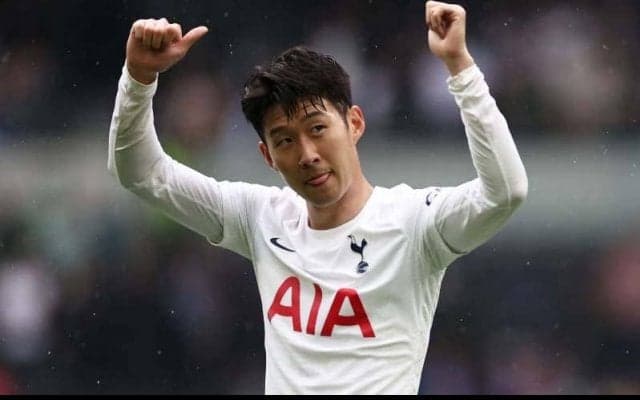 アジア人初のPL得点王ソン・フンミンが韓国で熱烈歓迎！並んだサラーも「おめでとうソニー」と祝福の言葉