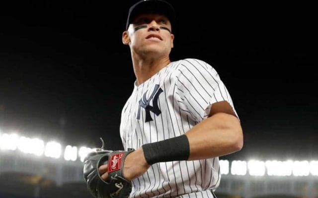【MLB】少年からボールを“強奪”　男性に非難の声殺到「重い窃盗罪だ！」「大人げない」