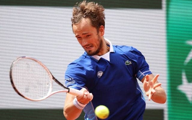 世界2位メドベデフ、壁のような驚異の粘りで世界56位の心を粉砕。ストレート勝利で2年連続3回戦進出[全仏オープン]