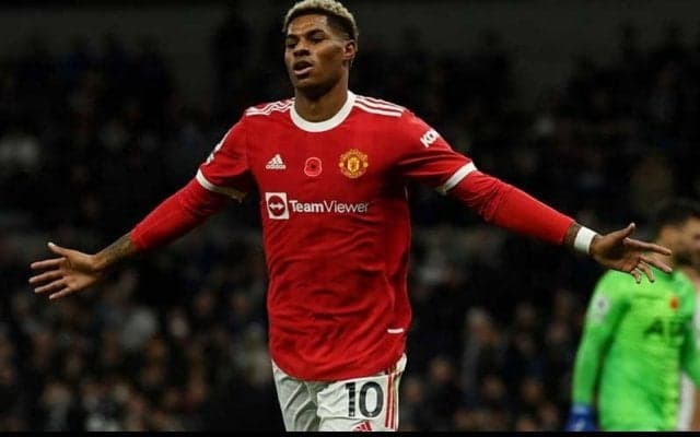 ユナイテッドFWラッシュフォードが婚約！学生時代から交際の女性とゴールイン