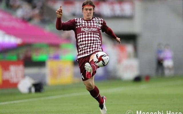 ｢これはエグい｣!ヴィッセル神戸・酒井高徳「クリアからクロスまで」を一人で！大激走シーンでチャンスを生んだ元日本代表DF｢超絶プレー｣